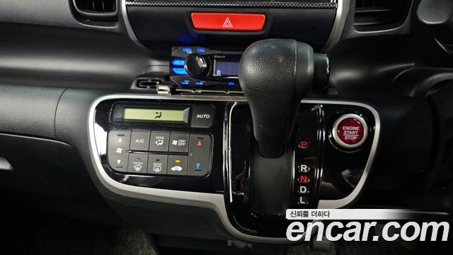 Honda N-BOX 2015 thumb 10