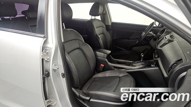 Kia Sportage 2011 thumb 10