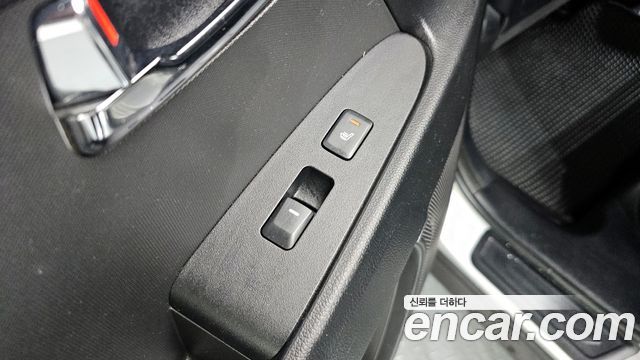 Kia Sportage 2011 thumb 12