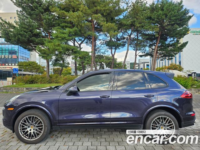 Porsche Cayenne 2018 thumb 5