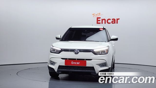SsangYong Tivoli 2015 thumb 4