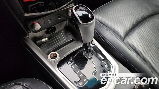 SsangYong Tivoli 2015 thumb 9
