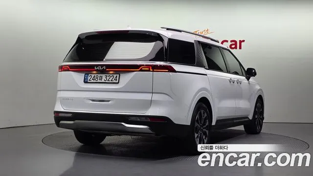 Kia Carnival 2022 thumb 3