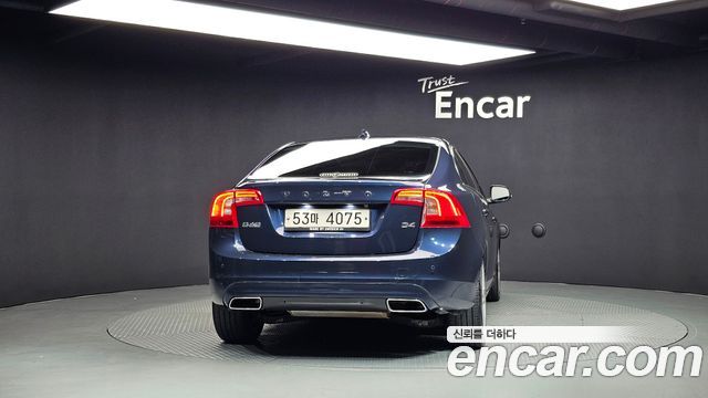 Volvo S60 2015 thumb 5