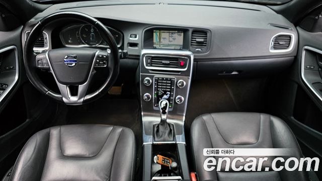 Volvo S60 2015 thumb 8