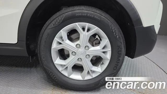 SsangYong Tivoli 2021 thumb 5