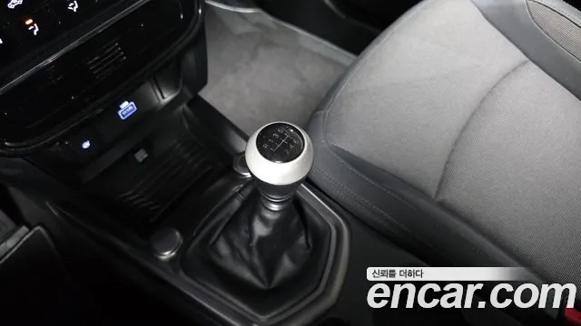 SsangYong Tivoli 2021 thumb 9