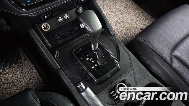 SsangYong Rexton 2022 thumb 10
