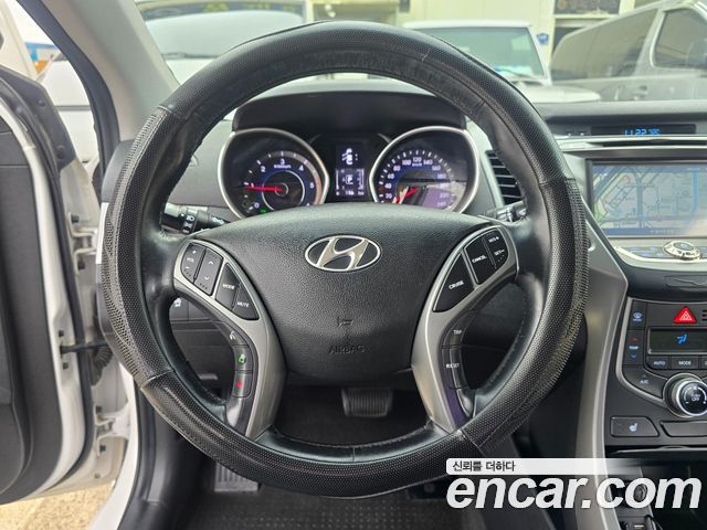 Hyundai Avante 2014 thumb 8