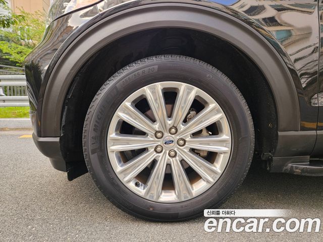 Ford Explorer 2021 thumb 6
