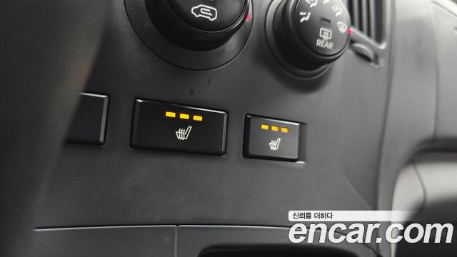 Hyundai Starex 2015 thumb 12