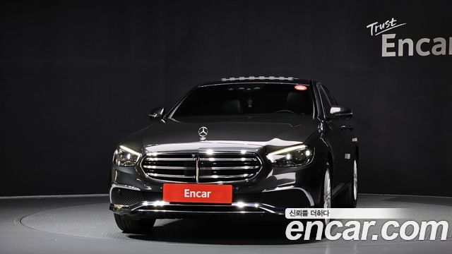 Mercedes-Benz E-Class 2021 thumb 4