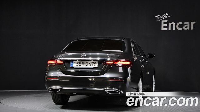 Mercedes-Benz E-Class 2021 thumb 5