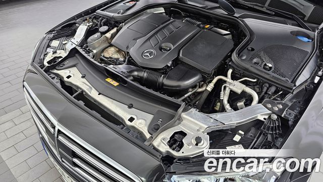 Mercedes-Benz E-Class 2021 thumb 7