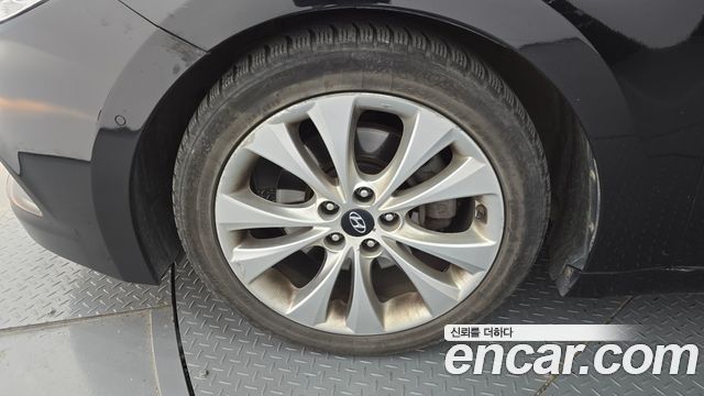 Hyundai Grandeur 2012 thumb 6