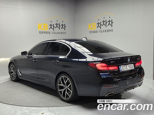 BMW 5 серии 2020 thumb 8