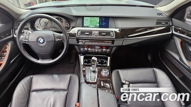 BMW 5 серии 2011 thumb 7