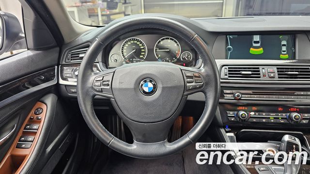BMW 5 серии 2011 thumb 12
