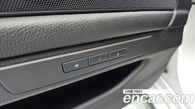 BMW 5 серии 2011 thumb 11