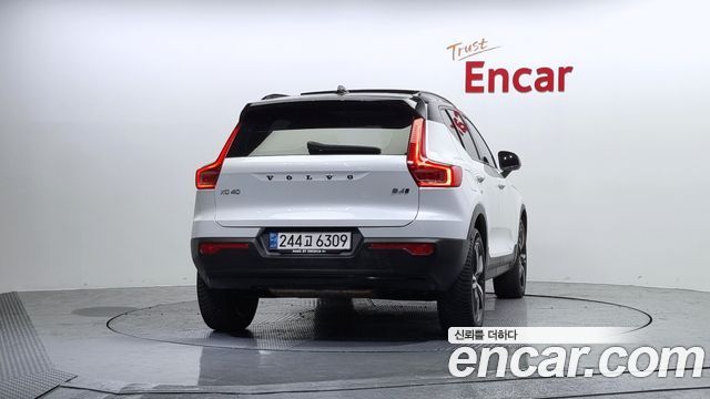 Volvo XC40 2020 thumb 5