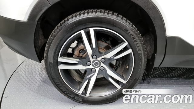 Volvo XC40 2020 thumb 6