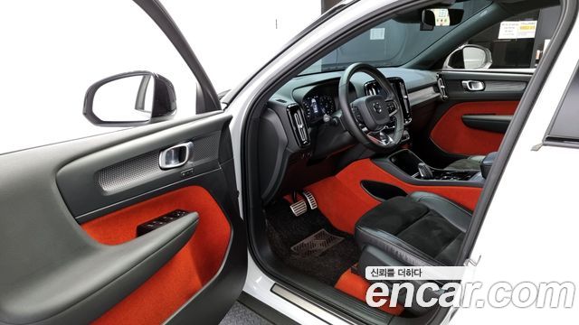 Volvo XC40 2020 thumb 10
