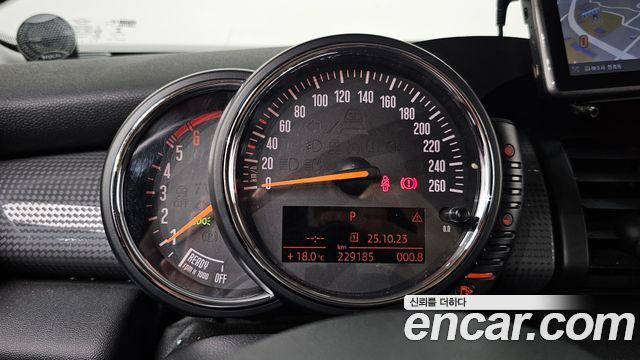 Mini Hatch 2014 thumb 8