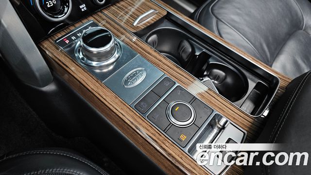 Land Rover Range Rover 2018 thumb 9