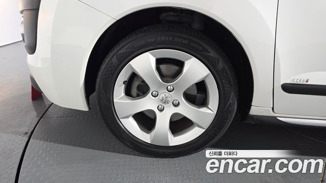 Peugeot 3008 2013 thumb 6