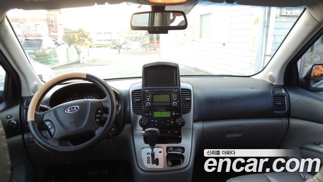 Kia Carnival 2012 thumb 7