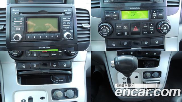 Kia Carnival 2012 thumb 10