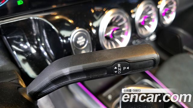 Mercedes-Benz GLA 2022 thumb 10
