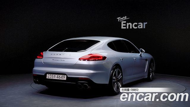 Porsche Panamera 2014 thumb 3