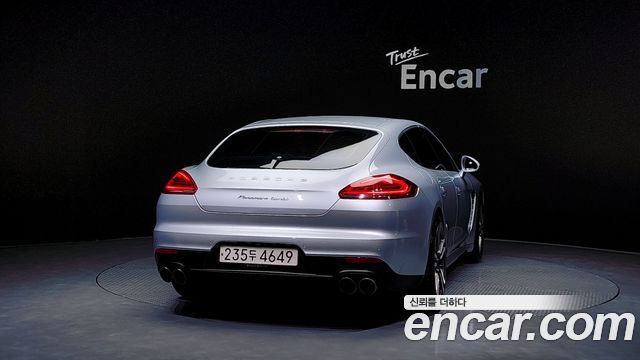 Porsche Panamera 2014 thumb 5