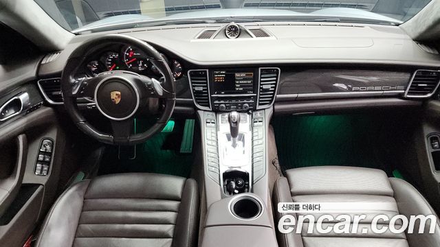 Porsche Panamera 2014 thumb 8