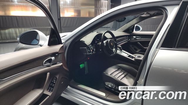Porsche Panamera 2014 thumb 11