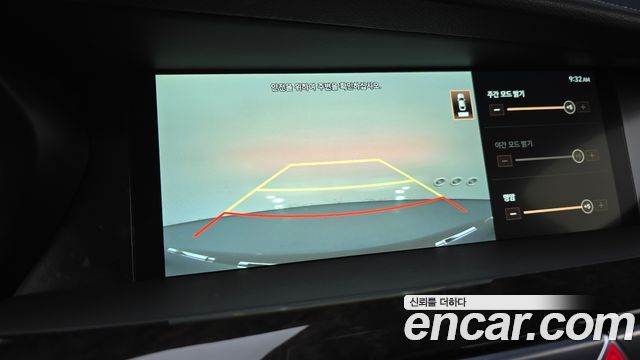 Genesis G90 2019 thumb 12