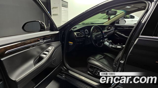 Genesis G90 2019 thumb 10