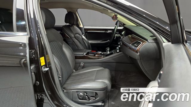 Genesis G90 2019 thumb 12