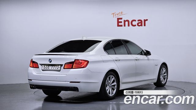 BMW 5 серии 2010 thumb 3