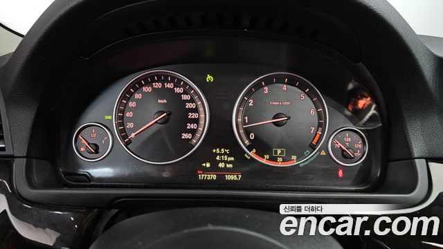 BMW 5 серии 2010 thumb 8