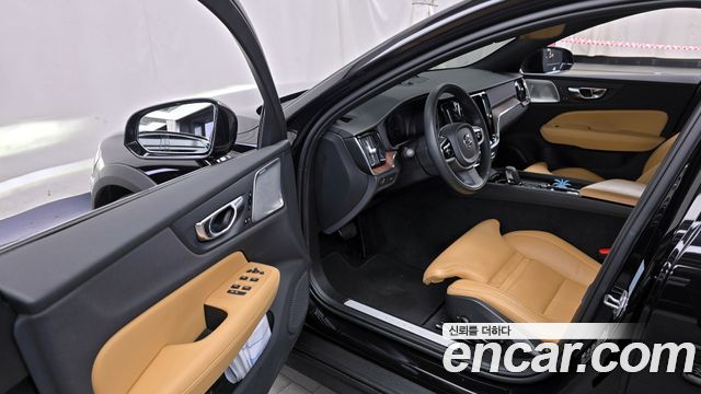 Volvo V60 2021 thumb 11