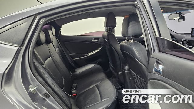 Hyundai Accent 2013 thumb 12