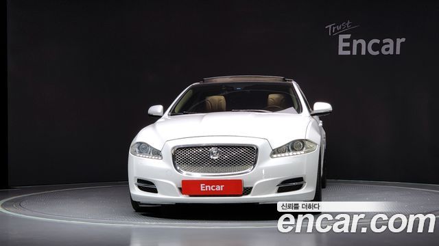 Jaguar XJ 2013 thumb 4