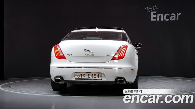 Jaguar XJ 2013 thumb 5