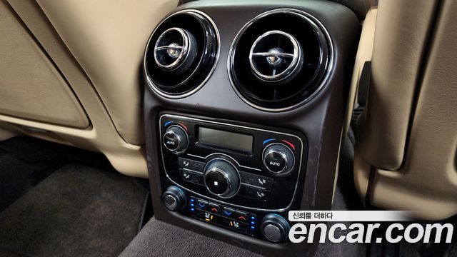 Jaguar XJ 2013 thumb 12