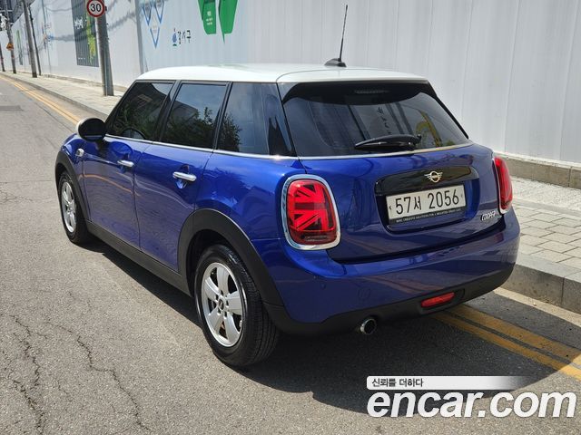 Mini Hatch 2019 thumb 3