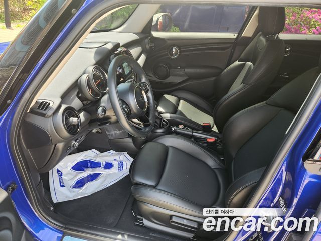 Mini Hatch 2019 thumb 8