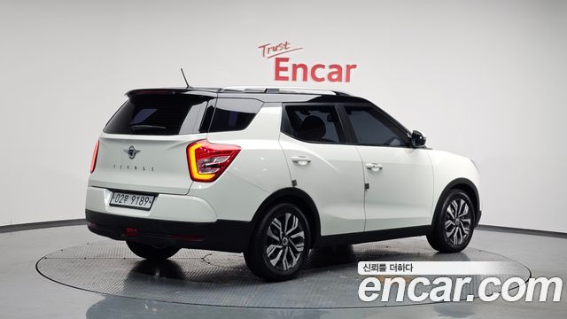 SsangYong Tivoli 2018 thumb 3