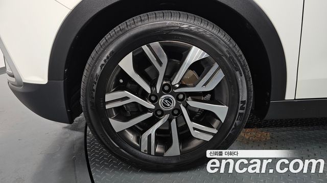 SsangYong Tivoli 2018 thumb 5